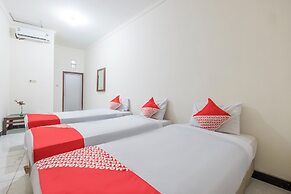 OYO 2703 Hotel Transit 1