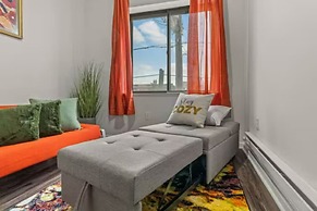 Urban Chic Apartments Near Center City