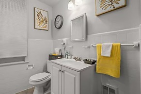 Urban Chic Apartments Near Center City