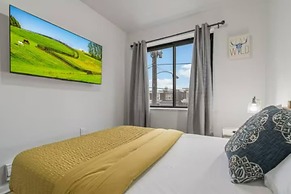 Urban Chic Apartments Near Center City