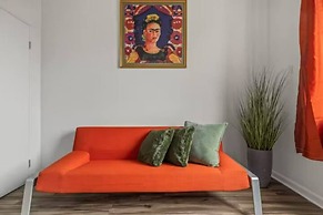 Urban Chic Apartments Near Center City