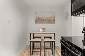 Urban Chic Apartments Near Center City