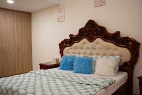 315 furnished 1BR apartments