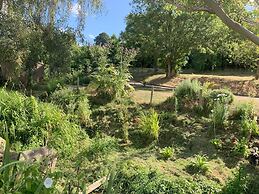 Coombe Valley Shepherd's Hut