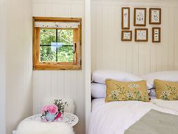 Coombe Valley Shepherd's Hut