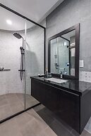 Charm Champion Villa Hoian