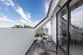 Charm Champion Villa Hoian