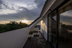 Charm Champion Villa Hoian