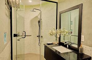 Charm Champion Villa Hoian