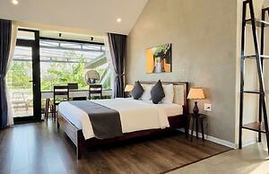 Charm Champion Villa Hoian