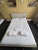 Carlton Courth Hotel Eastbourne