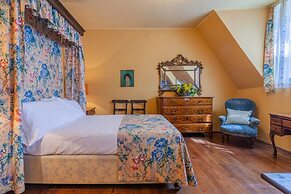 Gothic Apartments by Wonderful Italy