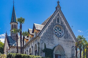 Gothic Apartments by Wonderful Italy