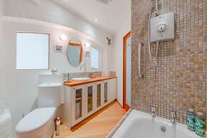 Vibrant 2BD Flat - Near London Bridge