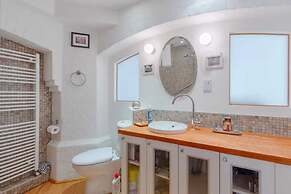 Vibrant 2BD Flat - Near London Bridge