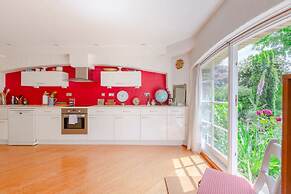 Vibrant 2BD Flat - Near London Bridge