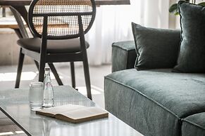 Spacious & Bright 3BR Apt with City View