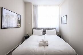 Spacious & Bright 3BR Apt with City View