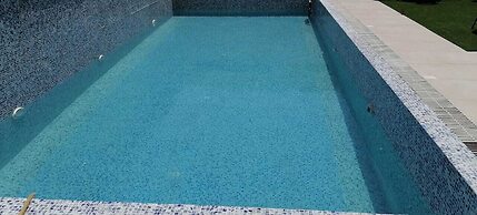 White luxury Suite hotel