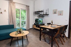 Elegant Urban Escape Apt in Kolonaki