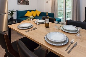 Elegant Urban Escape Apt in Kolonaki