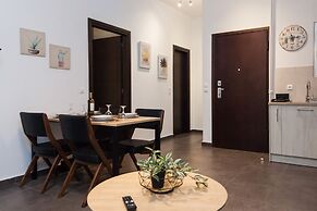 Elegant Urban Escape Apt in Kolonaki