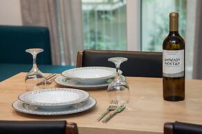 Elegant Urban Escape Apt in Kolonaki