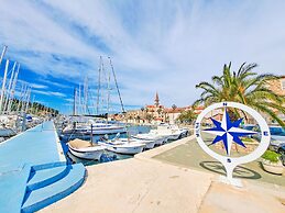 Apartment Magical View