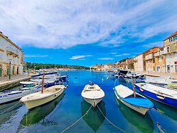 Apartment Magical View