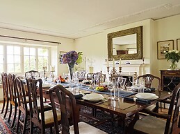 Drakestone House Manor With Breathtaking Cotswolds Views