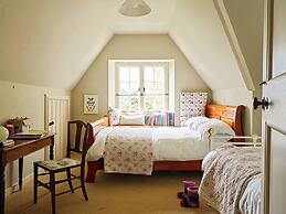 Drakestone House Manor With Breathtaking Cotswolds Views