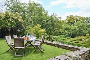 Drakestone House Manor With Breathtaking Cotswolds Views