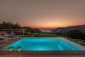 Arca Villa - Enchanting Sunset!