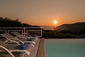 Arca Villa - Enchanting Sunset!