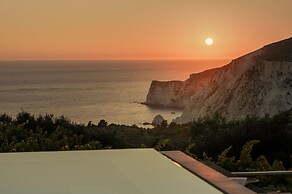 Arca Villa - Enchanting Sunset!