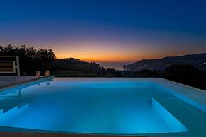 Arca Villa - Enchanting Sunset!