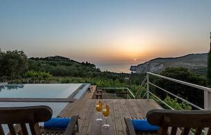 Arca Villa - Enchanting Sunset!