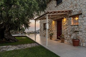 Arca Villa - Enchanting Sunset!