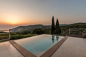 Arca Villa - Enchanting Sunset!