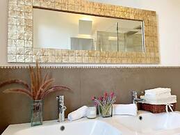 Is Cheas wine farm boutique hotel