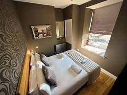 Halvard Apartments at Castletown