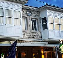 Alaçatı Moonbox Hotel