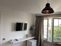 Alaçatı Moonbox Hotel