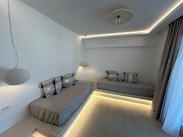 Paola Sunset Mykonos