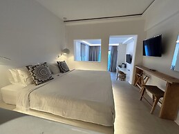 Paola Sunset Mykonos