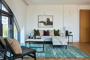 Kew Bridge by Viridian Apartments