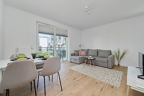 Riverside Apartment & Parking by Renters