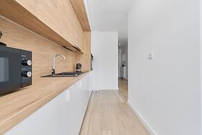 Riverside Apartment & Parking by Renters