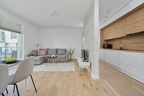 Riverside Apartment & Parking by Renters