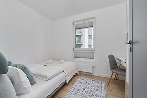 Riverside Apartment & Parking by Renters